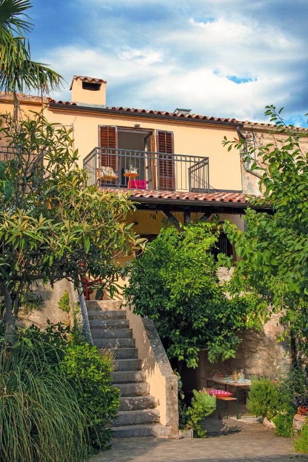 Holiday Home Kuca Na Moru Kornić 외부 사진