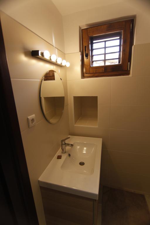 Holiday Home Kuca Na Moru Kornić 외부 사진